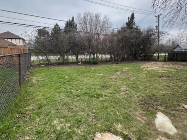 6140 El Morro Ln, Oak Forest, IL 60452 - view of yard