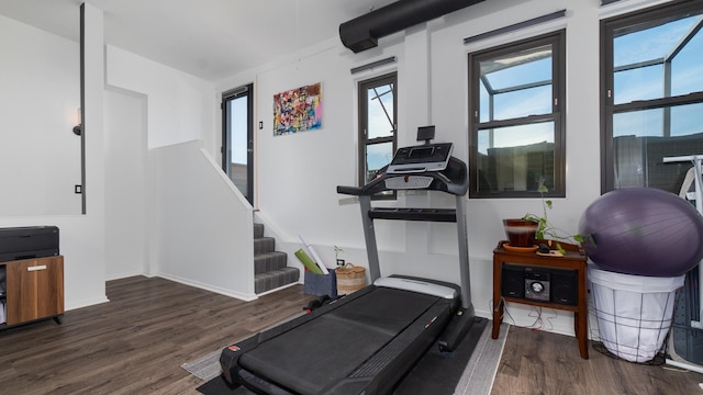 1760 W Wrightwood Ave Unit 305, Chicago, IL 60614 - workout room featuring wood finished floors and baseboards