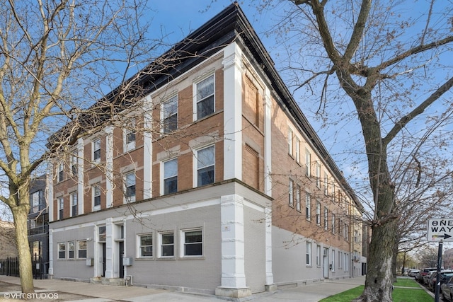 1019 N Washtenaw Ave Unit 2, Chicago, IL 60622 - view of building exterior