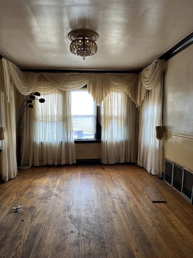 8444 S Essex Ave, Chicago, IL 60617 - empty room featuring wood-type flooring