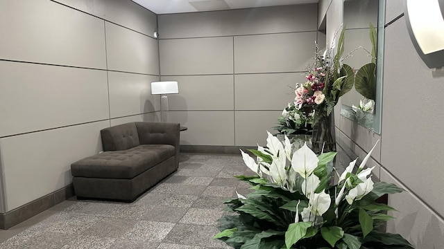 600 N Dearborn St Unit 710, Chicago, IL 60654 - living area featuring baseboards