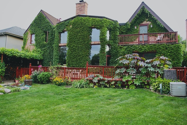 8209 N Oleander Ave, Niles, IL 60714 - view of yard featuring a wooden deck