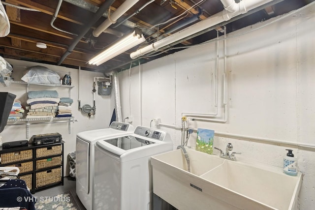 137 S Hickory St, Palatine, IL 60067 - washroom featuring washing machine and clothes dryer, a sink, and laundry area