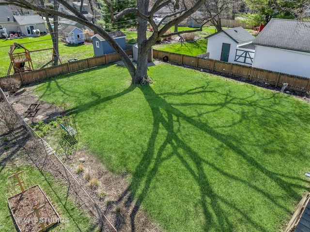 137 S Hickory St, Palatine, IL 60067 - view of yard featuring a fenced backyard and a residential view