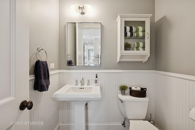 1605 N Chicago Ave, Arlington Heights, IL 60004 - half bathroom with toilet and a wainscoted wall