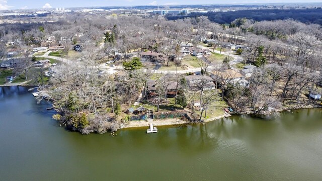 245 Banbury Rd, Mundelein, IL 60060 - aerial view of property and surrounding area featuring a nearby body of water and nearby suburban area