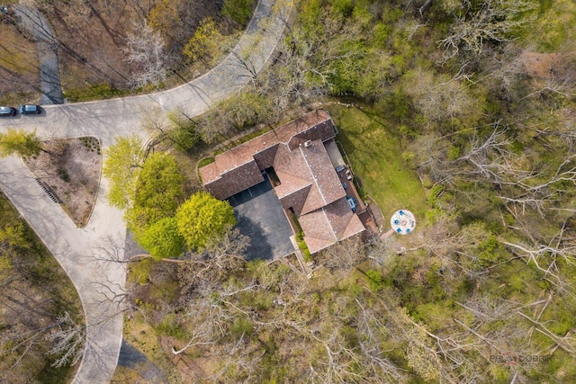 aerial view of property and surrounding area