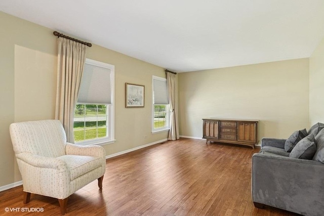 21 39th St, Downers Grove, IL 60515 - living area with wood finished floors and baseboards