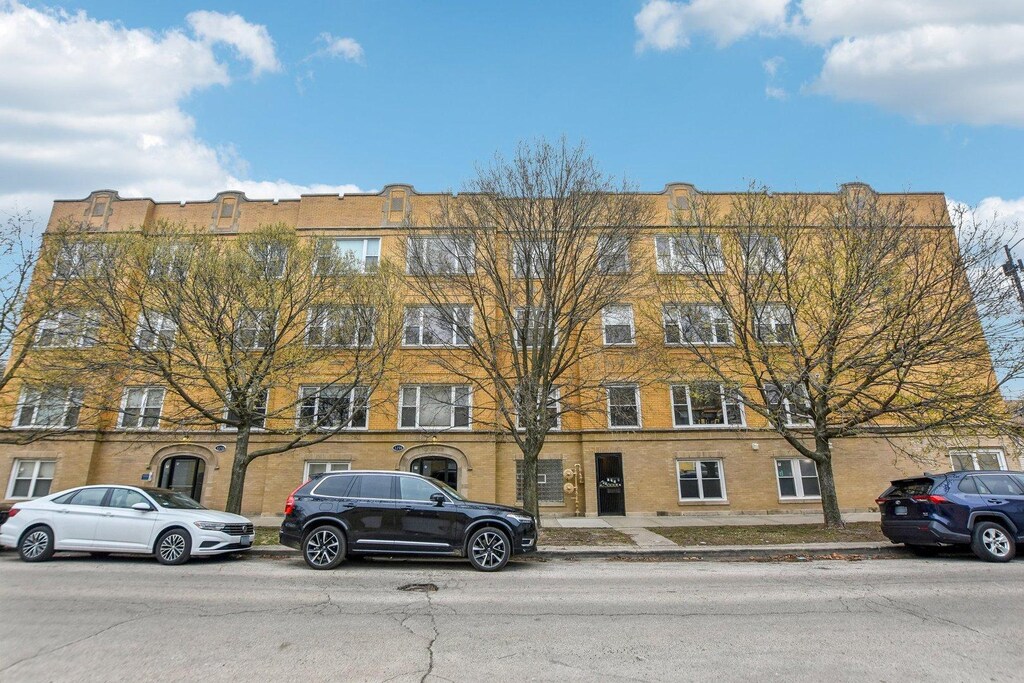 3206 W Berwyn Ave Unit 1, Chicago, IL 60625 - view of building exterior