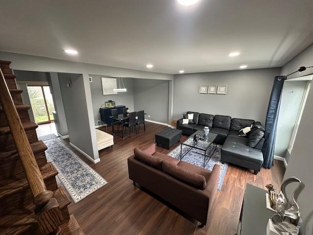 1968 Holbrook Ln, Hoffman Estates, IL 60169 - living area with recessed lighting, baseboards, and wood finished floors