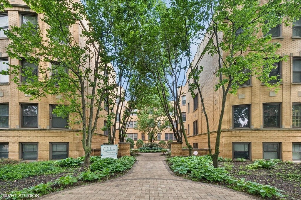 719 Mulford St Unit 2F, Evanston, IL 60202 - photo 1