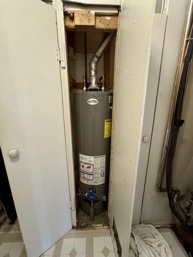 311 Seneca St, Park Forest, IL 60466 - utilities with water heater