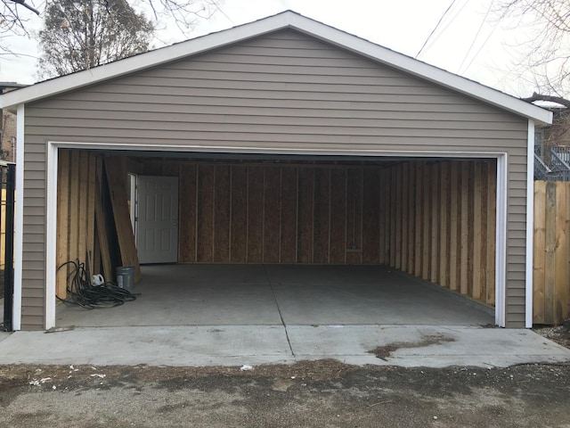 view of detached garage