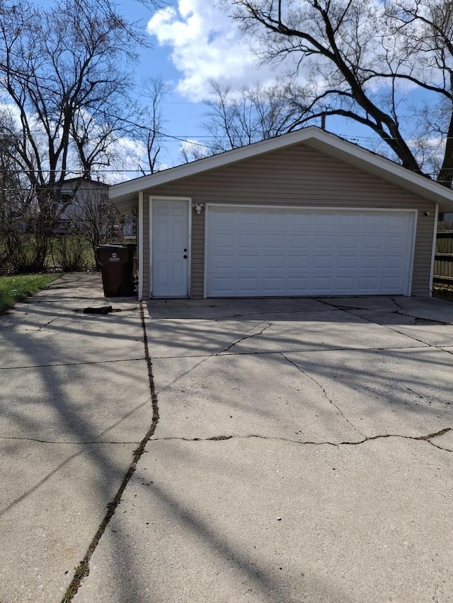 view of detached garage