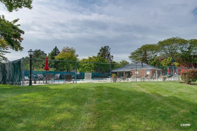 view of yard featuring fence