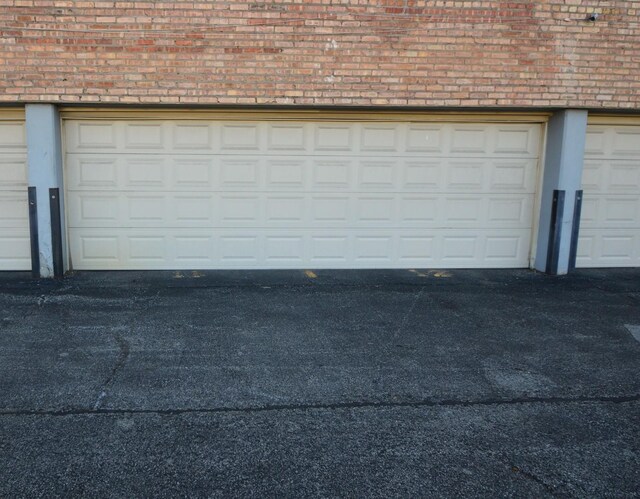 1227 S Harlem Ave Unit 511, Berwyn, IL 60402 - view of garage