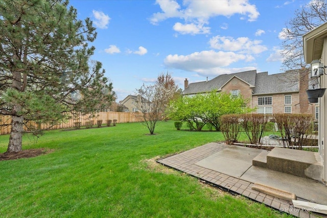 2097 Ivy Ridge Dr Unit 2097, Hoffman Estates, IL 60192 - view of yard with fence and a patio area