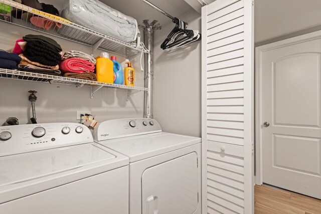 9830 Sayre Ave Unit 6, Chicago Ridge, IL 60415 - laundry area with washing machine and dryer, laundry area, and light wood-type flooring