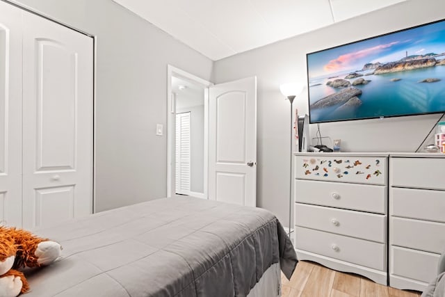 9830 Sayre Ave Unit 6, Chicago Ridge, IL 60415 - bedroom featuring light wood finished floors
