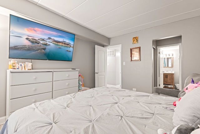 9830 Sayre Ave Unit 6, Chicago Ridge, IL 60415 - bedroom featuring ensuite bath