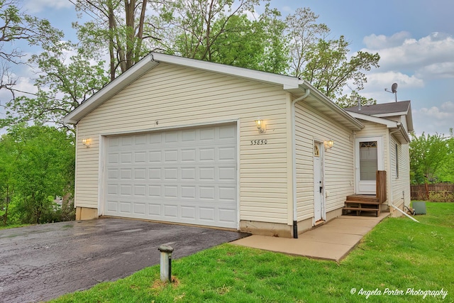 35850 N Benjamin Ave, Ingleside, IL 60041 - view of detached garage