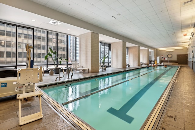 225 N Columbus Dr Unit 5305, Chicago, IL 60601 - view of indoor community pool