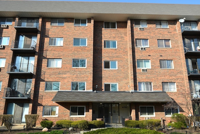 4731 Saint Joseph Creek Rd Unit 5G, Lisle, IL 60532 - view of building exterior