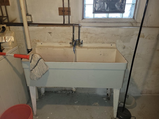 326 156th Pl, Calumet City, IL 60409 - below grade area featuring a sink