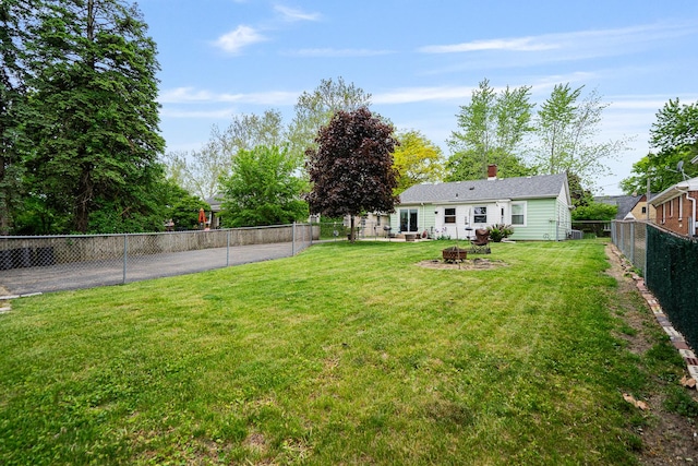 918 Dawes Ave, Joliet, IL 60435 - view of yard featuring a fire pit