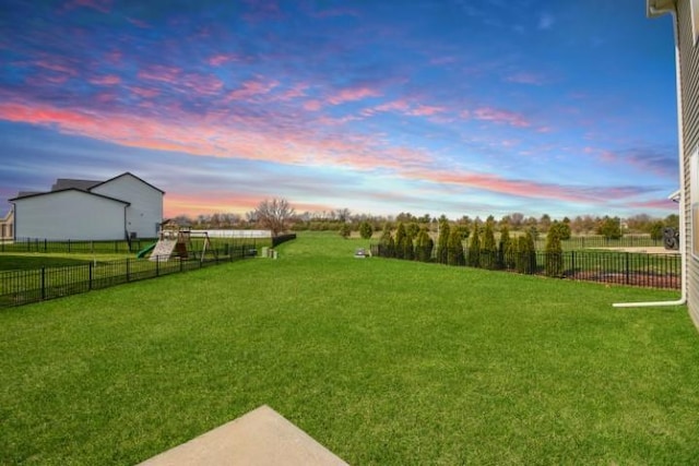 yard at dusk with fence