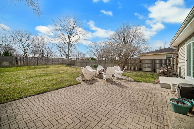 2005 Brentwood Ln, Wheaton, IL 60189 - view of patio / terrace featuring a fenced backyard