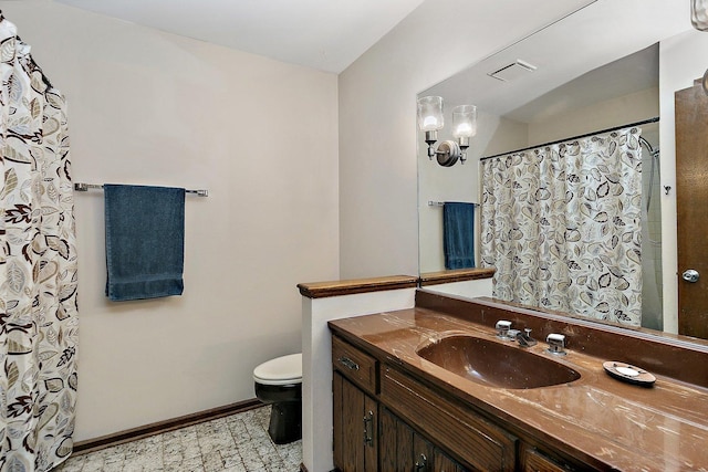 full bathroom with visible vents, curtained shower, baseboards, vanity, and toilet