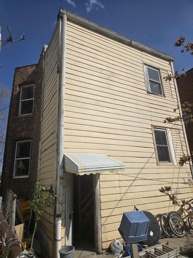 view of property exterior