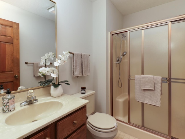608 Cheshire Dr, Bloomington, IL 61704 - full bath featuring a stall shower, toilet, and vanity