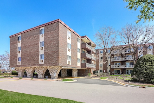view of building exterior
