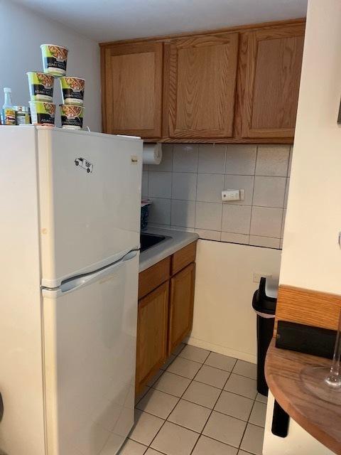 1531 N 9th Ave, Melrose Park, IL 60160 - kitchen with tile walls