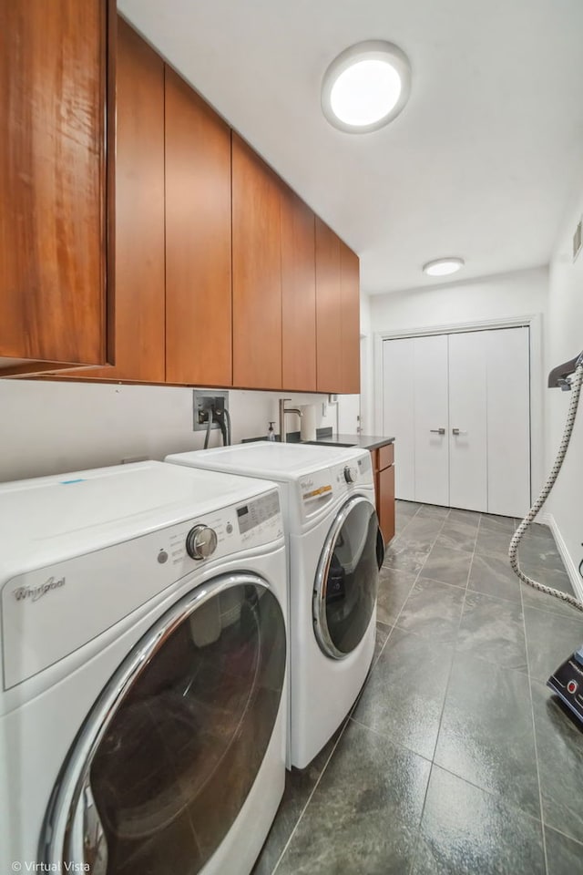 14567 S 82nd Ave, Orland Park, IL 60462 - washroom featuring cabinet space and separate washer and dryer