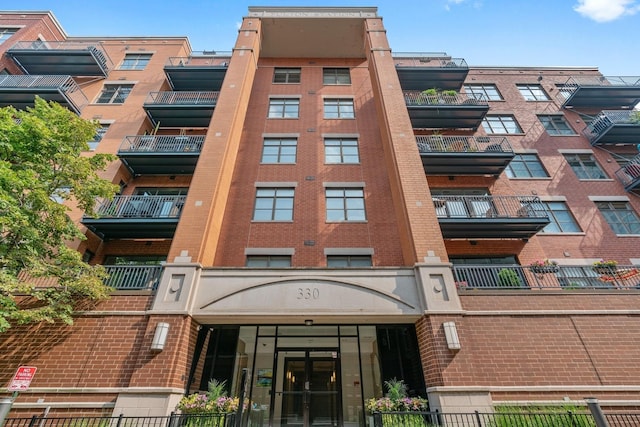 330 N Clinton St Unit 403, Chicago, IL 60661 - view of apartment building / complex