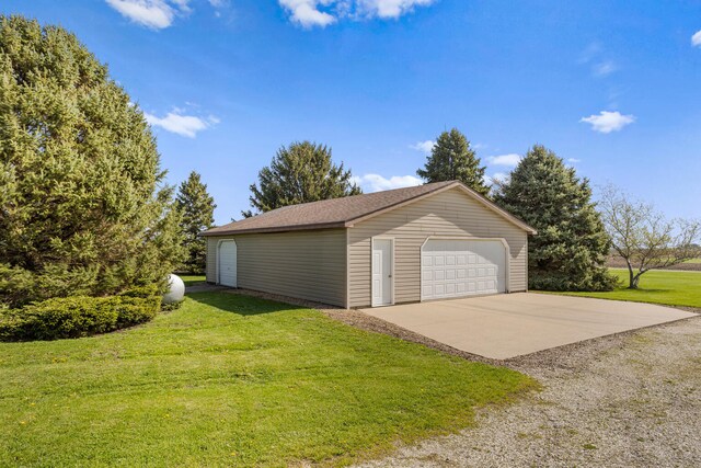 view of detached garage