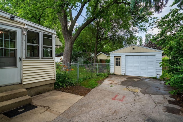 212 Keiser Ave, Normal, IL 61761 - detached garage with driveway