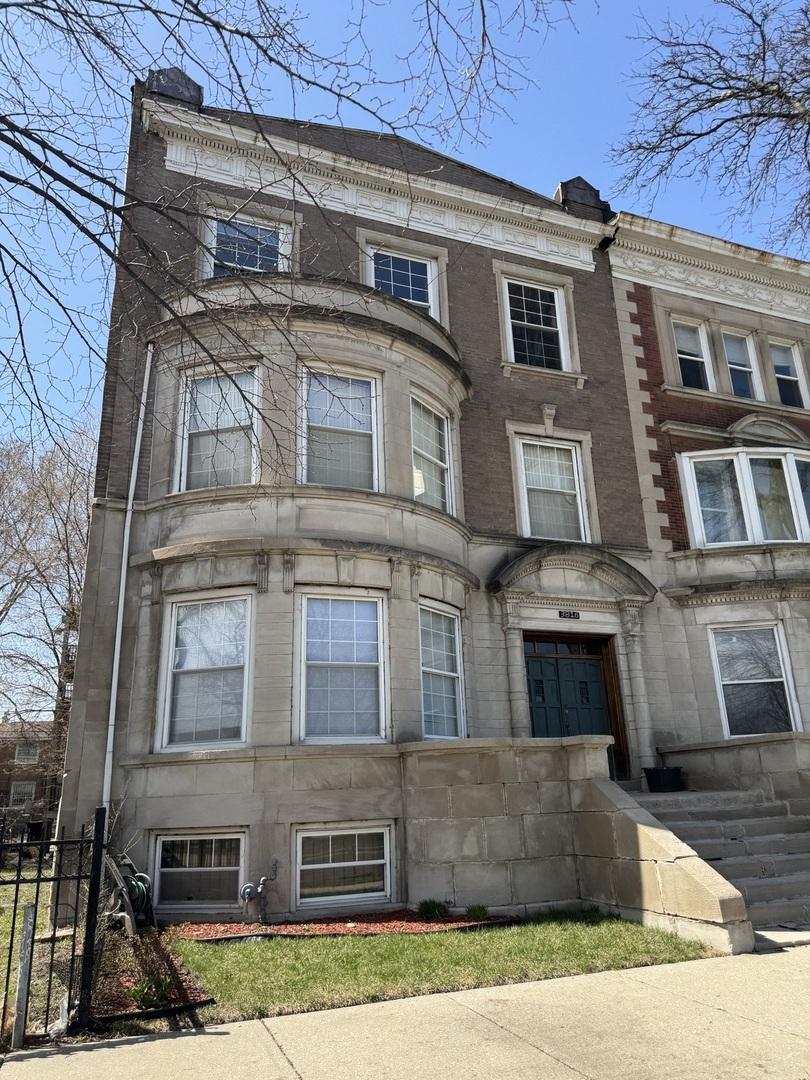 3816 S King Dr Unit 1, Chicago, IL 60653 - view of townhome / multi-family property