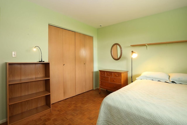 bedroom with a closet