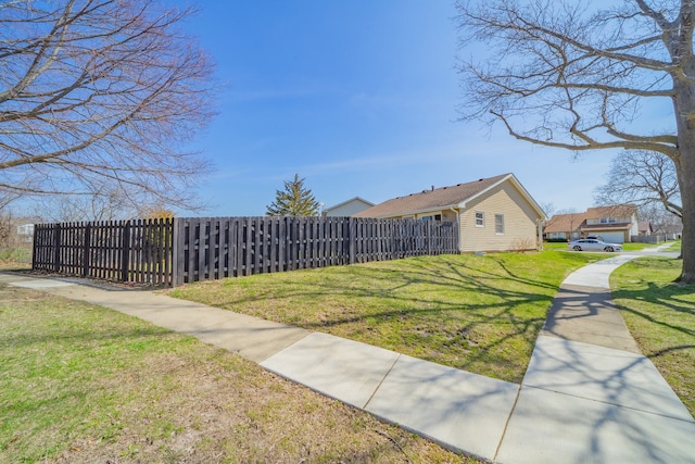 view of yard featuring fence