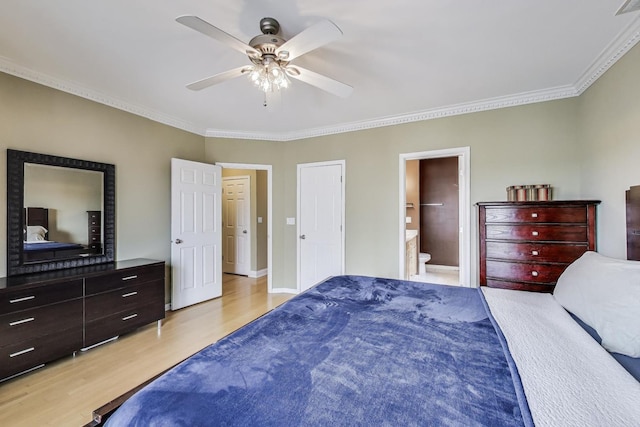 4860 N Kenmore Ave Unit 4S, Chicago, IL 60640 - bedroom with light wood finished floors, crown molding, ensuite bathroom, a ceiling fan, and baseboards