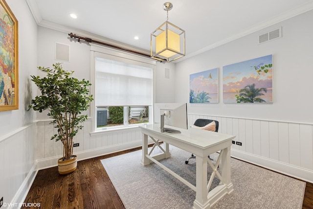 office area with wainscoting, visible vents, recessed lighting, wood finished floors, and ornamental molding
