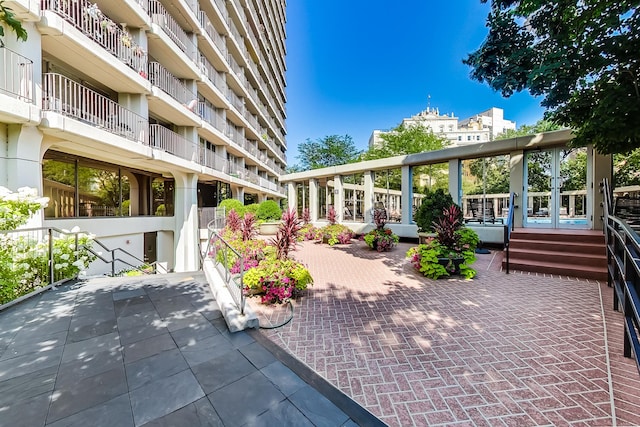 1960 N Lincoln Park W Unit 1103-2, Chicago, IL 60614 - view of patio