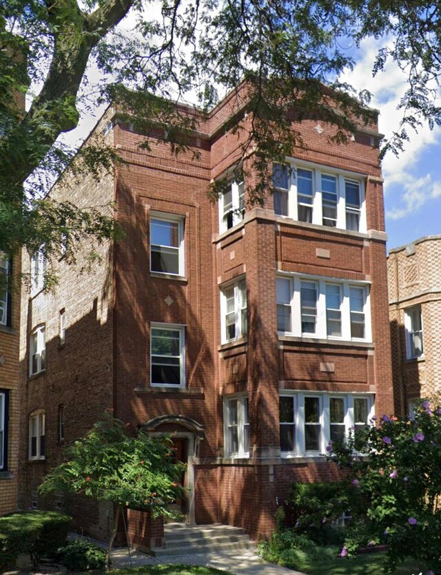 6134 N Campbell Ave, Chicago, IL 60659 - photo 1