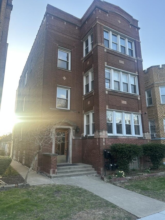 6134 N Campbell Ave, Chicago, IL 60659 - photo 17