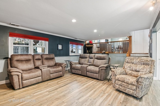 403 E Amherst St, Palatine, IL 60074 - living area featuring visible vents, crown molding, wood finished floors, indoor bar, and recessed lighting