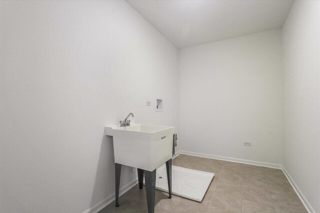908 Fair Meadow St, North Aurora, IL 60542 - carpeted bedroom featuring wallpapered walls and a closet